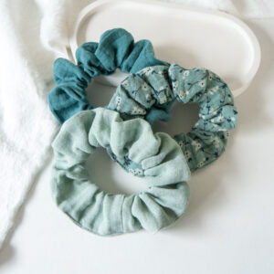 Musselin Scrunchie Set – Blaue Blumen