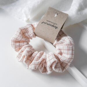 Musselin Scrunchie – Grid Rosa