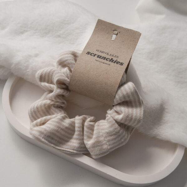 Musselin Scrunchie - Streifen Beige – Bild 3
